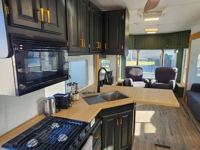 Renovated Keystone Everest 343L