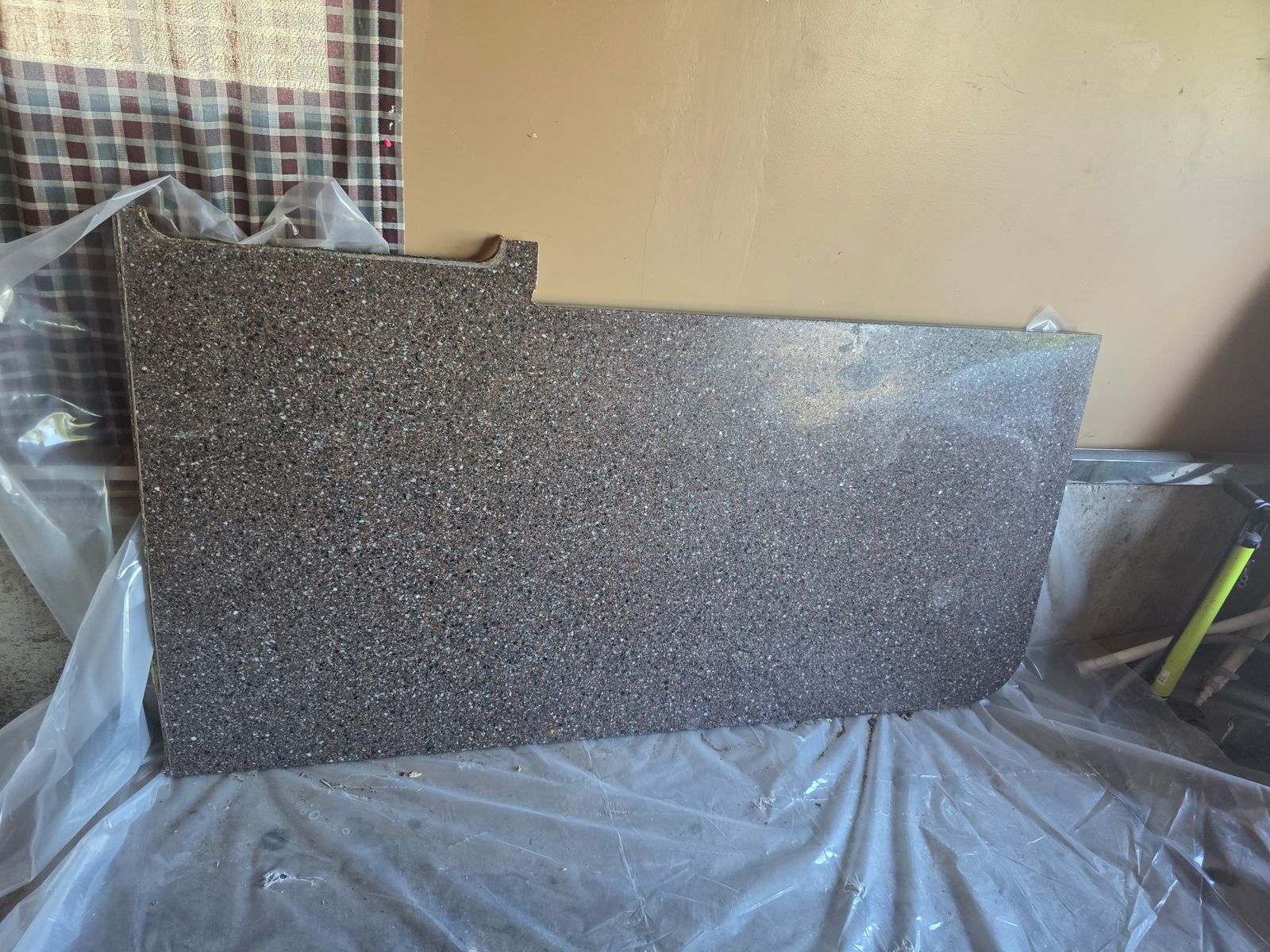 Main image 7
