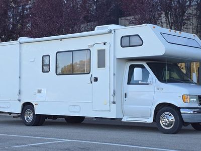 2003 Thor Motor Coach Four Winds Fun Mover toy hauler