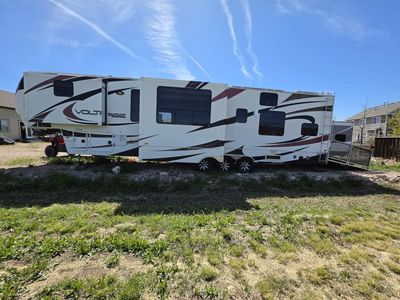 2013 Dutchmen Voltage 3950 Toy Hauler
