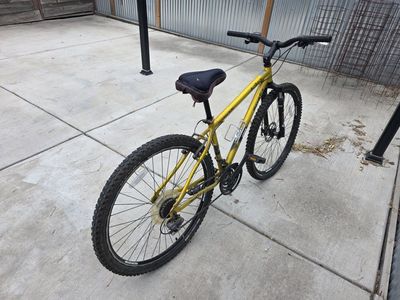 Thruster Big 9-Z 29 Inch Yellow Mountain Bike