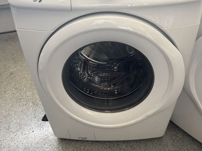 Samsung washer and dryer. Stackable