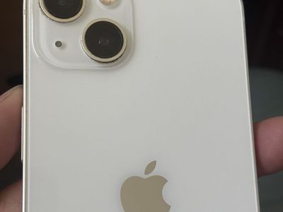 iPhone 13 128GB (Unlocked) - White, Dual Camera, A15 Bionic Chip