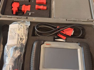 Autel Maxi Ds708 Scanner With Case And Adapters
