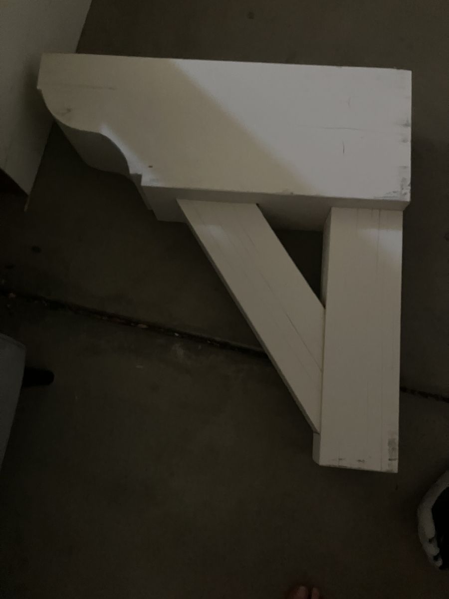 2 Timber corbel