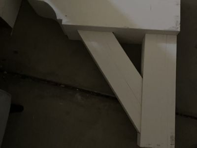 2 Timber corbel