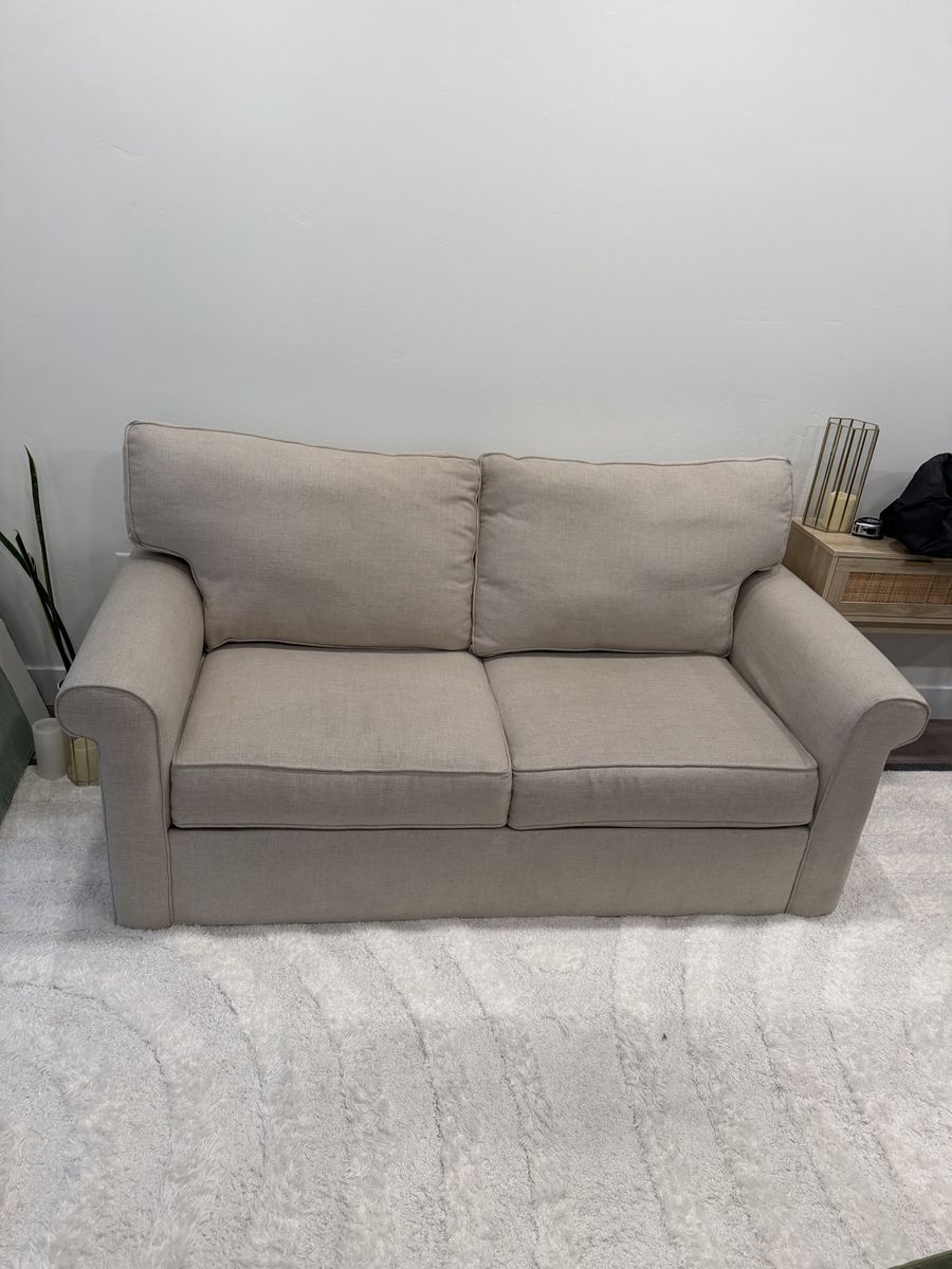 Pull-Out Sleeper Sofa Couch