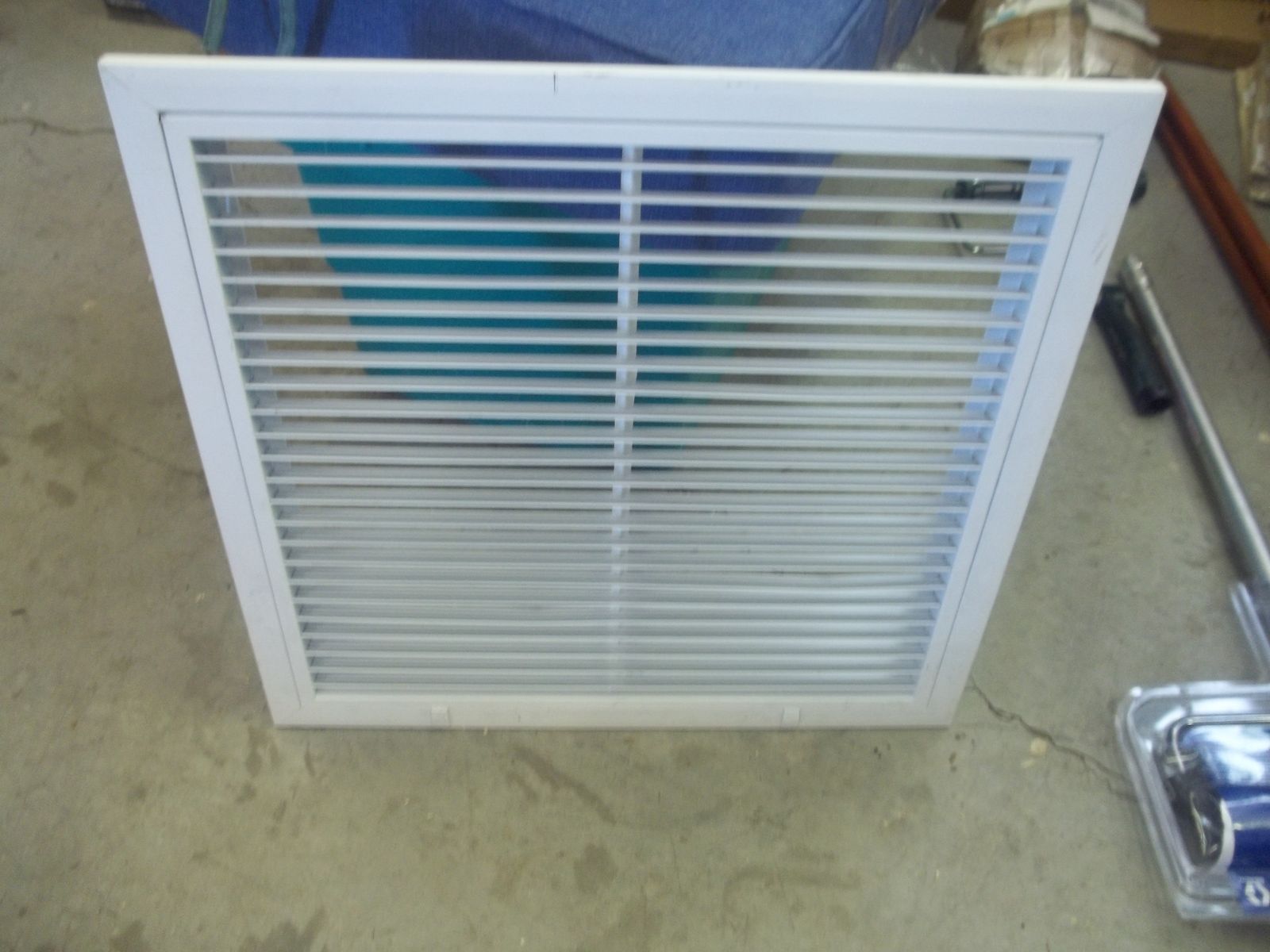 Air return 22 1/2 x 22 1/2