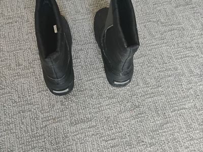 Snow boots