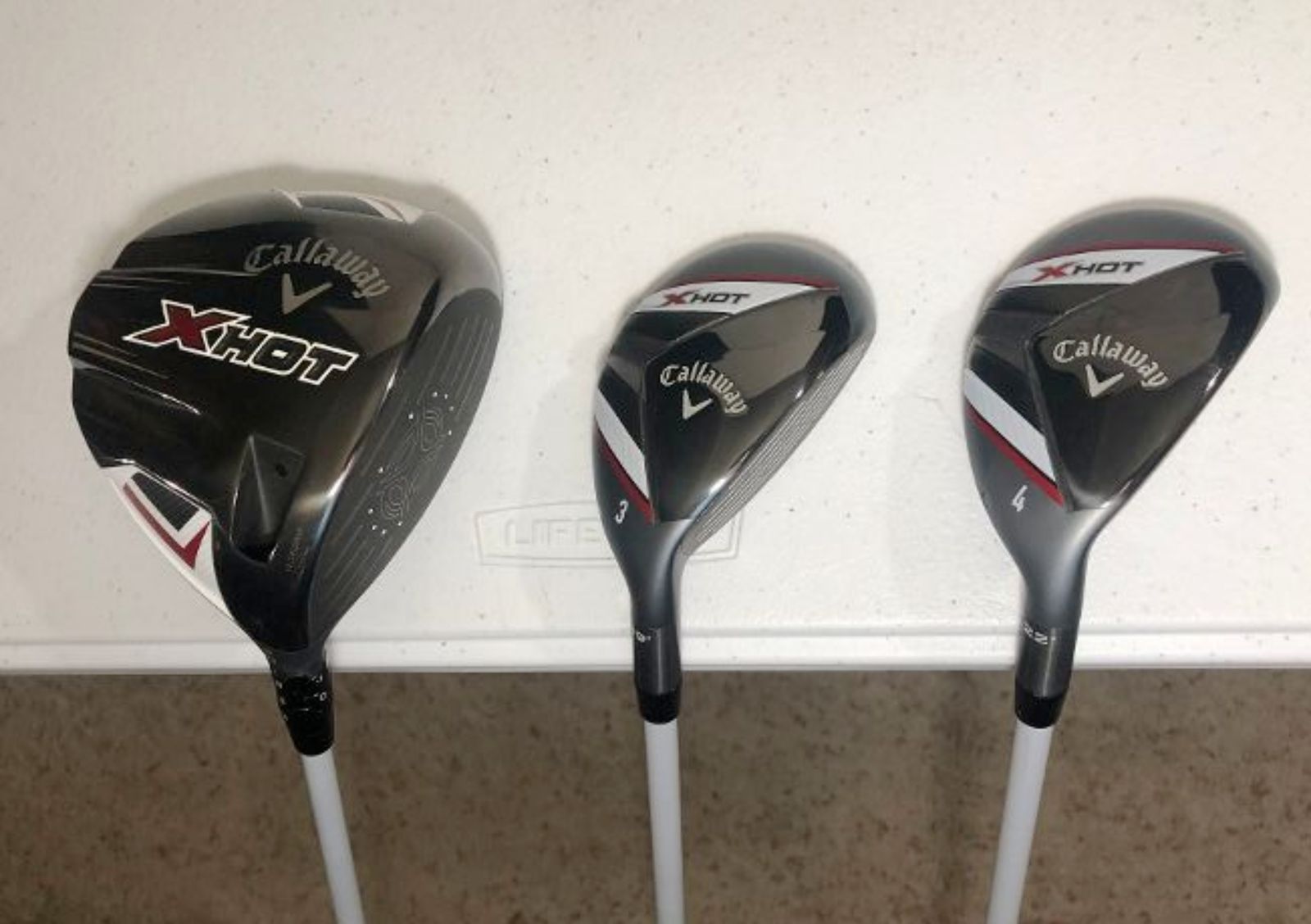 Callaway X Hot RH Golf Club Set with Iron Set 5, 6, 7, 8, 9 PW, AW + Wood Set w/Covers 9.5 Driver, 3 Wood & 4 Wood w/Tool