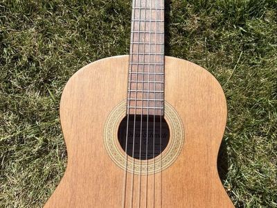 Acústica Classic Oscar Scimidt guitar