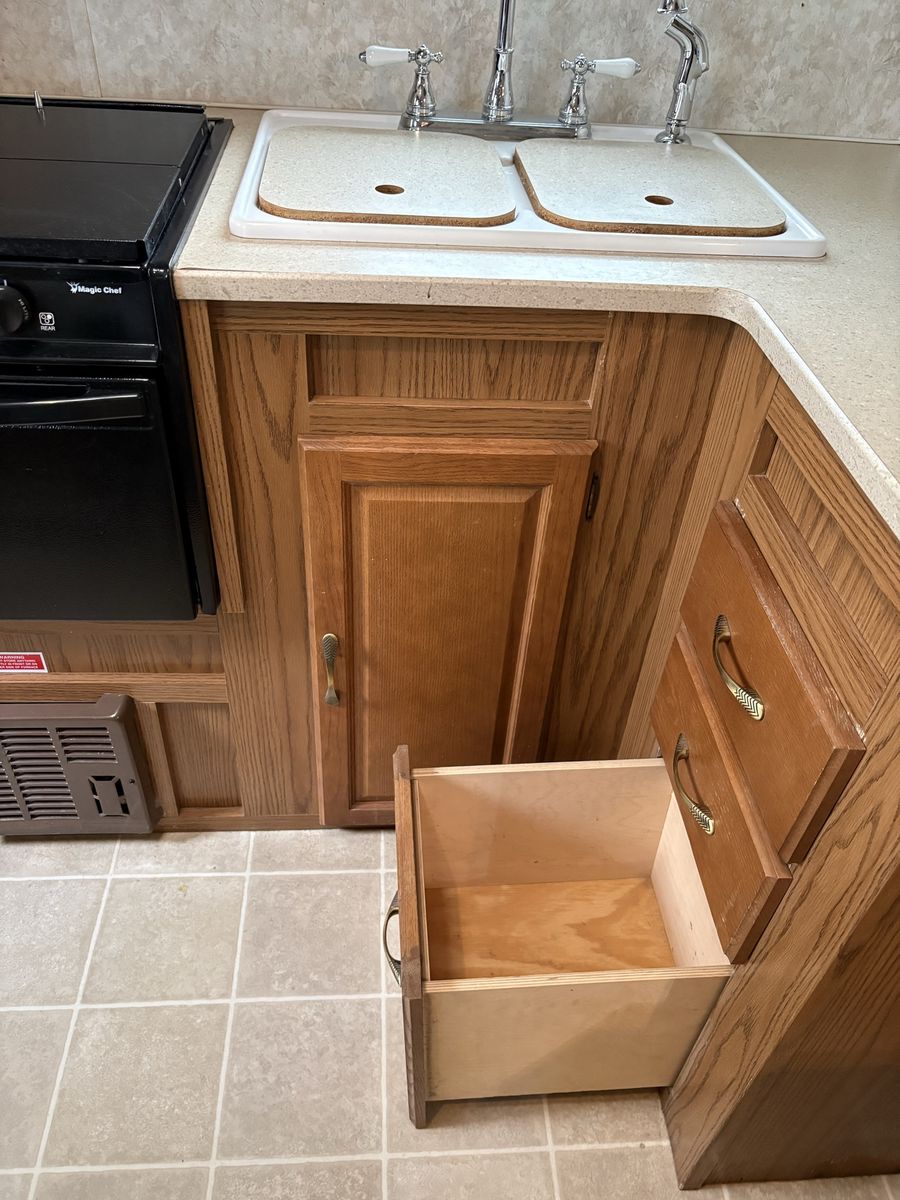 Main image 19