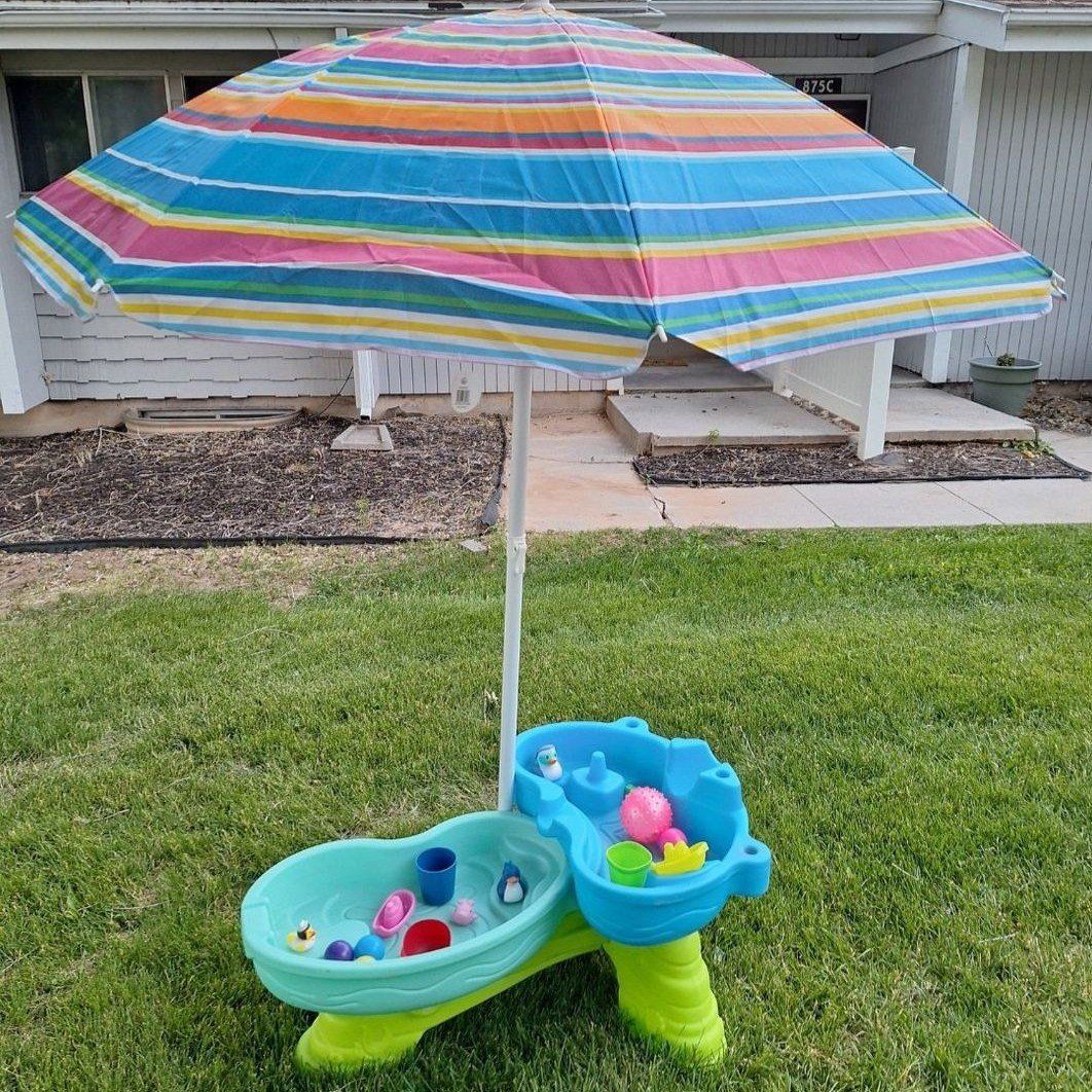 Pending: Step2 Spill & Splash Two Tier Water/Sensory Table