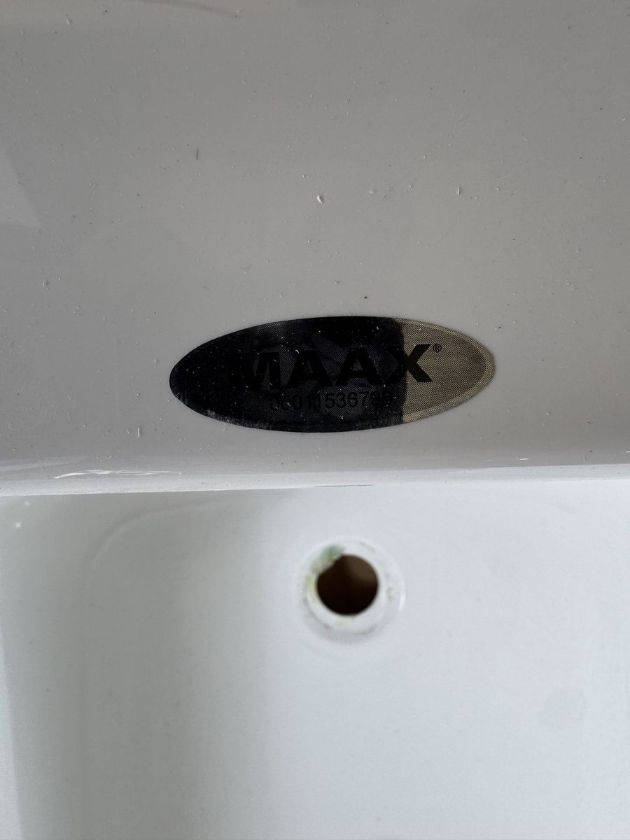 Main image 3