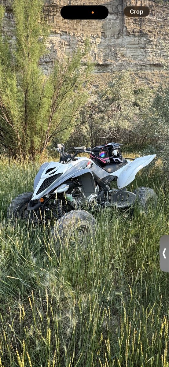 Yamaha Raptor 700R ATV Quad in White - Excellent Condition, Ready for Adventure