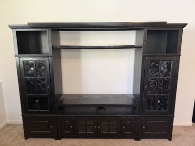 Black Entertaimnet Center