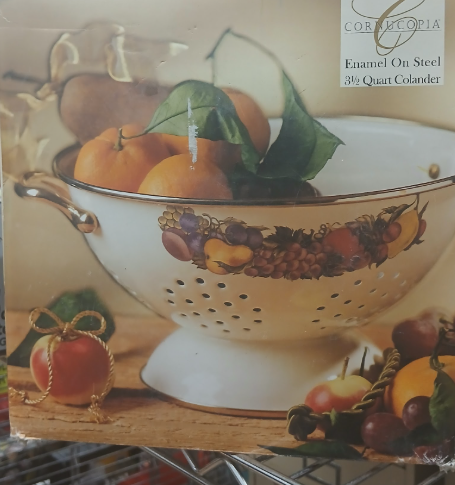 Cornucopia Enamel On Steel 3.5 Quart Colander with Fruit Design - New in Box-Extras