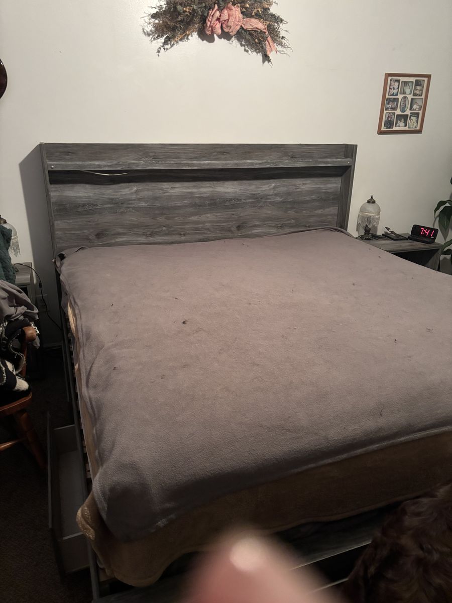 Bedroom set