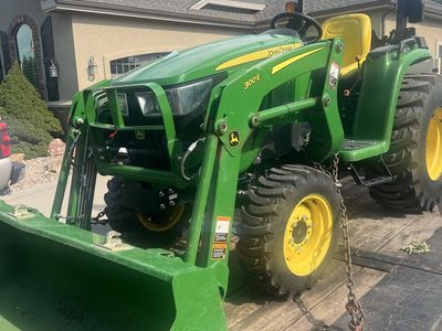 Like new John Deere 3025e