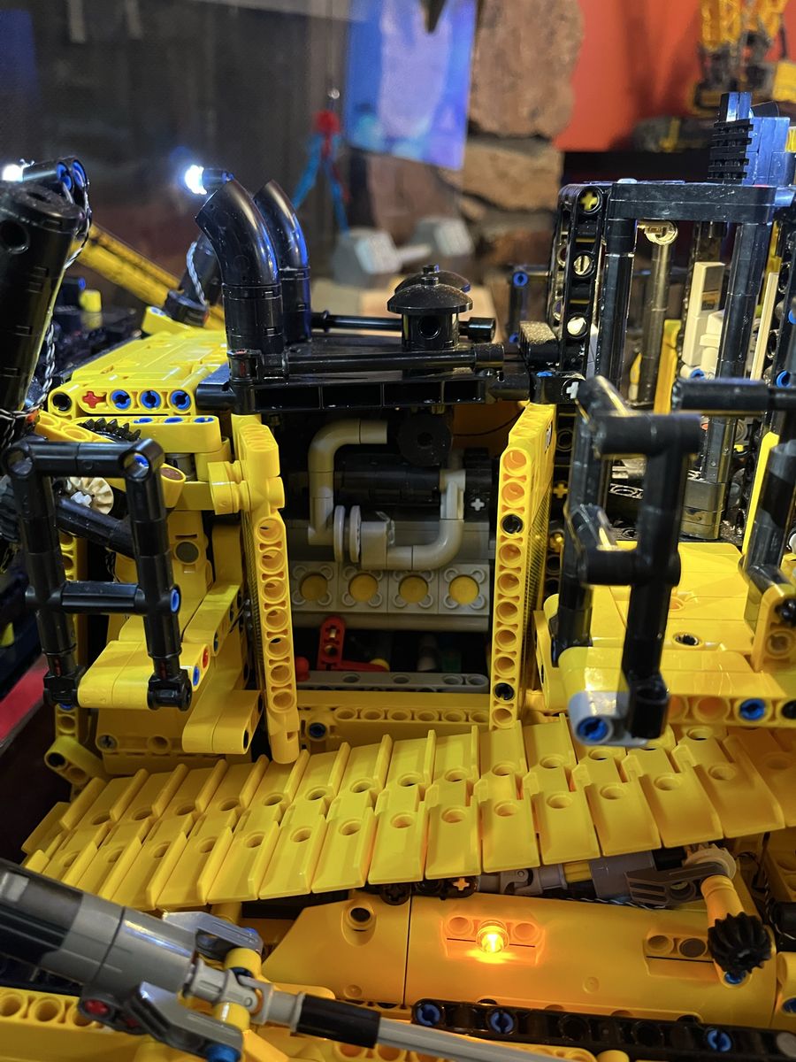 Main image 5