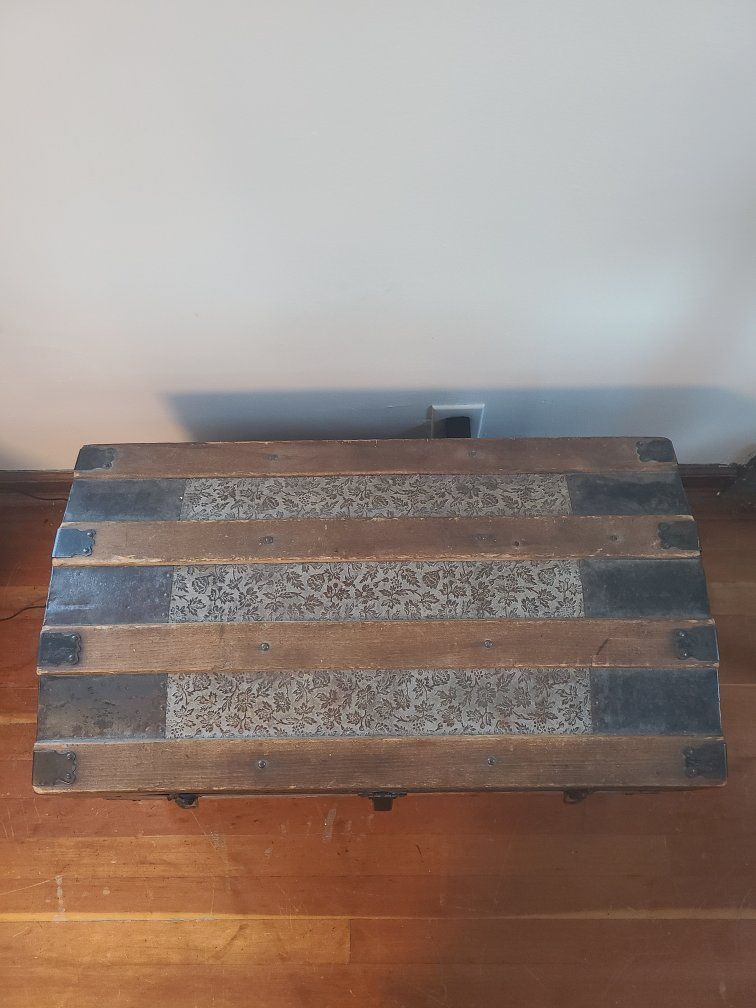 Main image 6