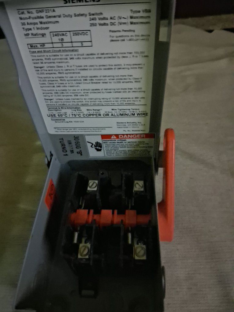Siemens GNF221A 30A Non-Fusible General Duty Safety Switch 240VAC/250VDC 10 HP