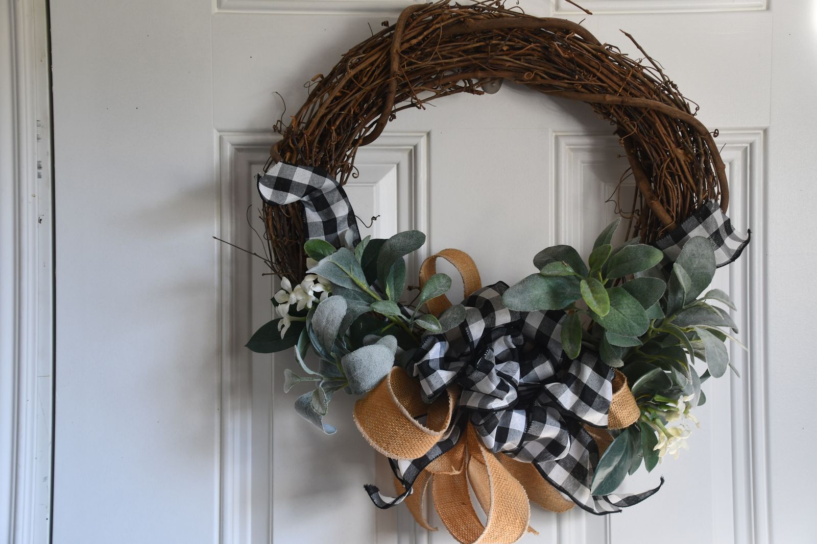 CUTE WREATH ~ EUCALYPTUS ~ BLACK & WHITE BOW ~ 18" ~ SPRING & SUMMER