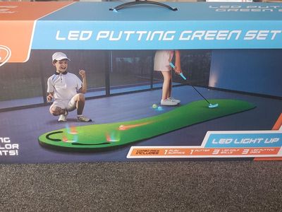 Cipton Kids LED Light-Up Golf Putting Green Set - Putter, Balls, & Discs Included