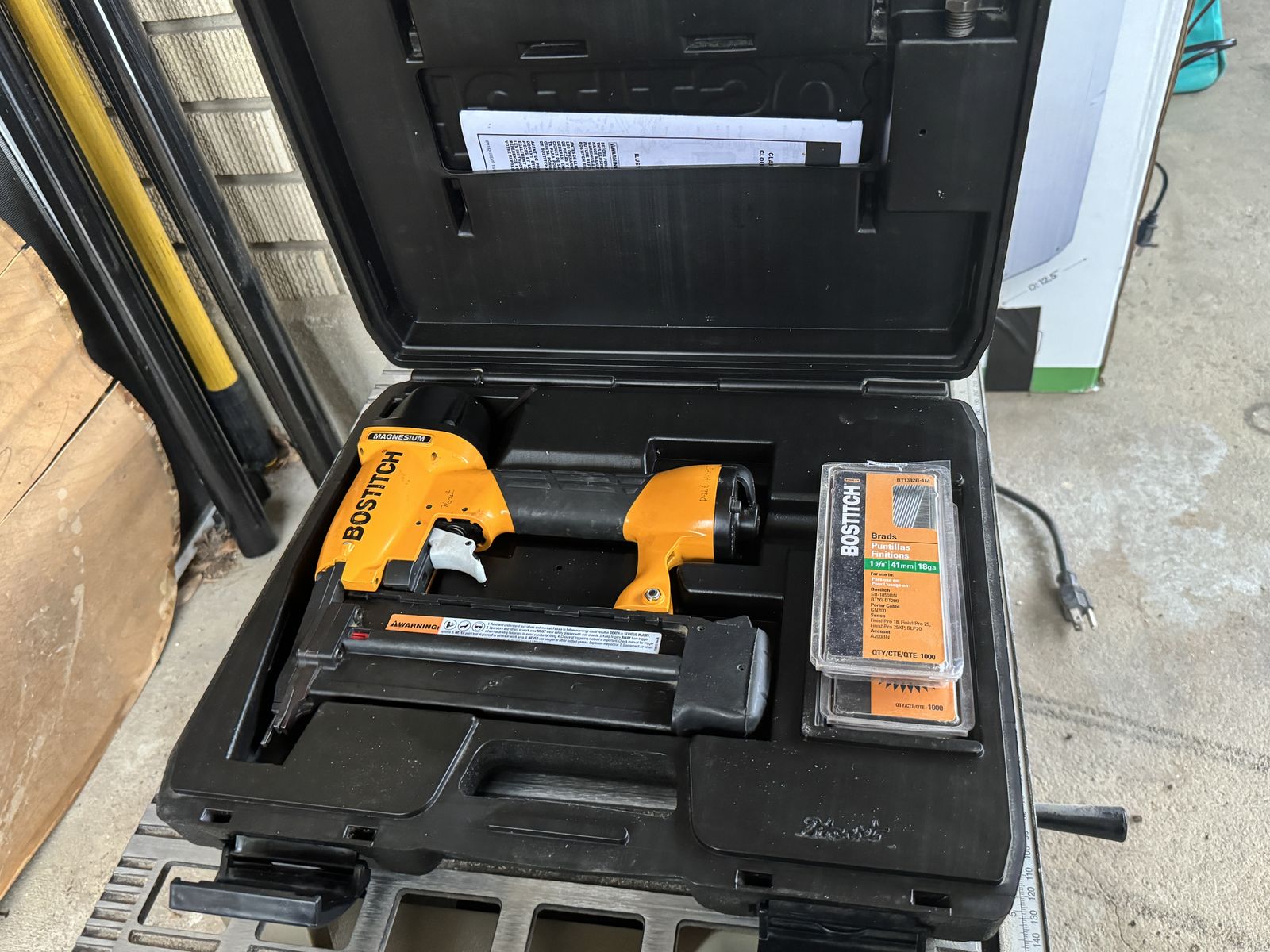 Bostitch Brad Nailer (18 Gauge)