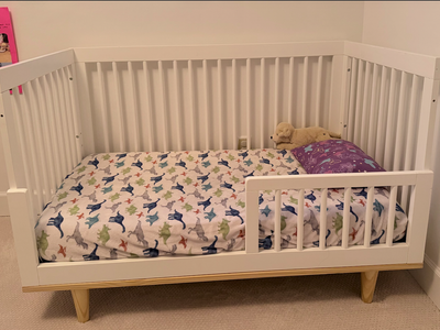 Baby Crib with toddler rail