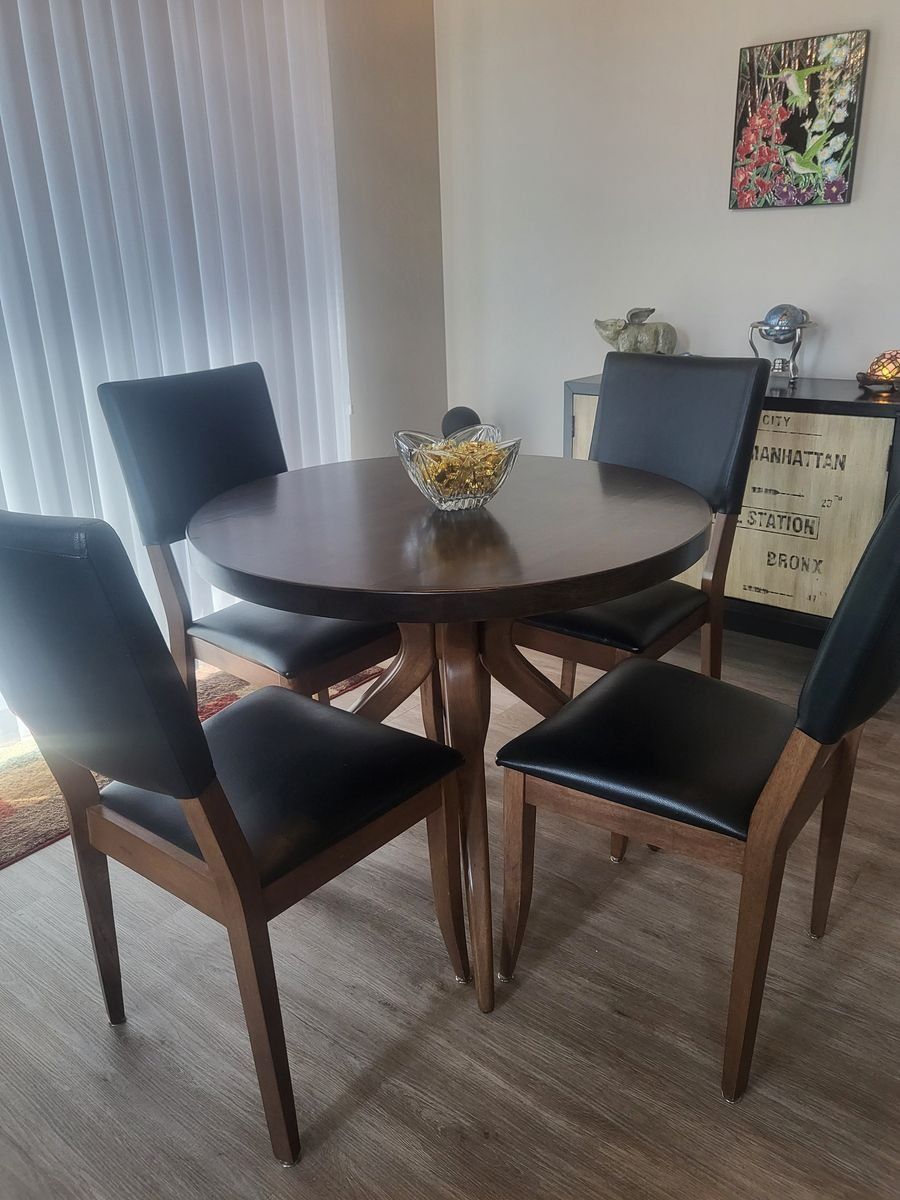 Dining set