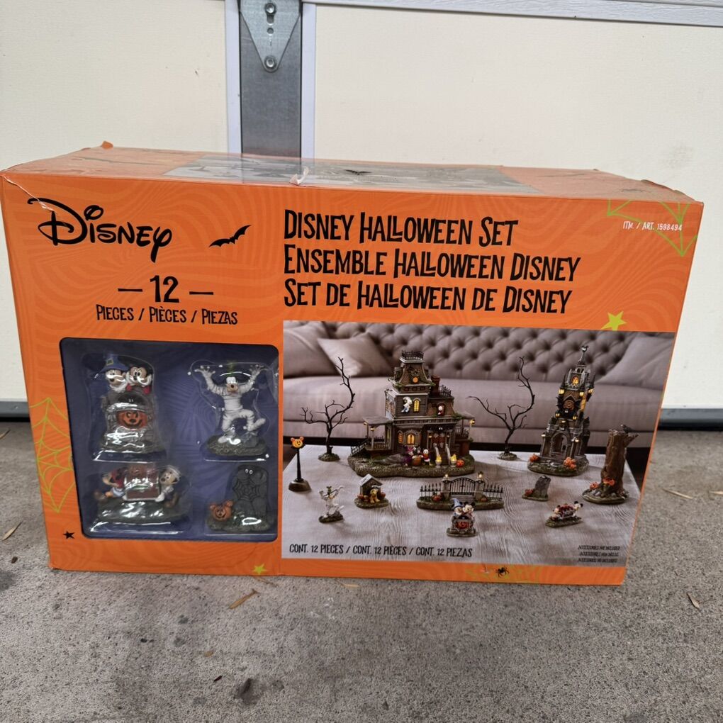Disney Halloween Village Set Mickey Minnie Goofy