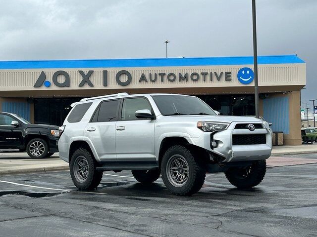 2017 TOYOTA 4RUNNER SR5