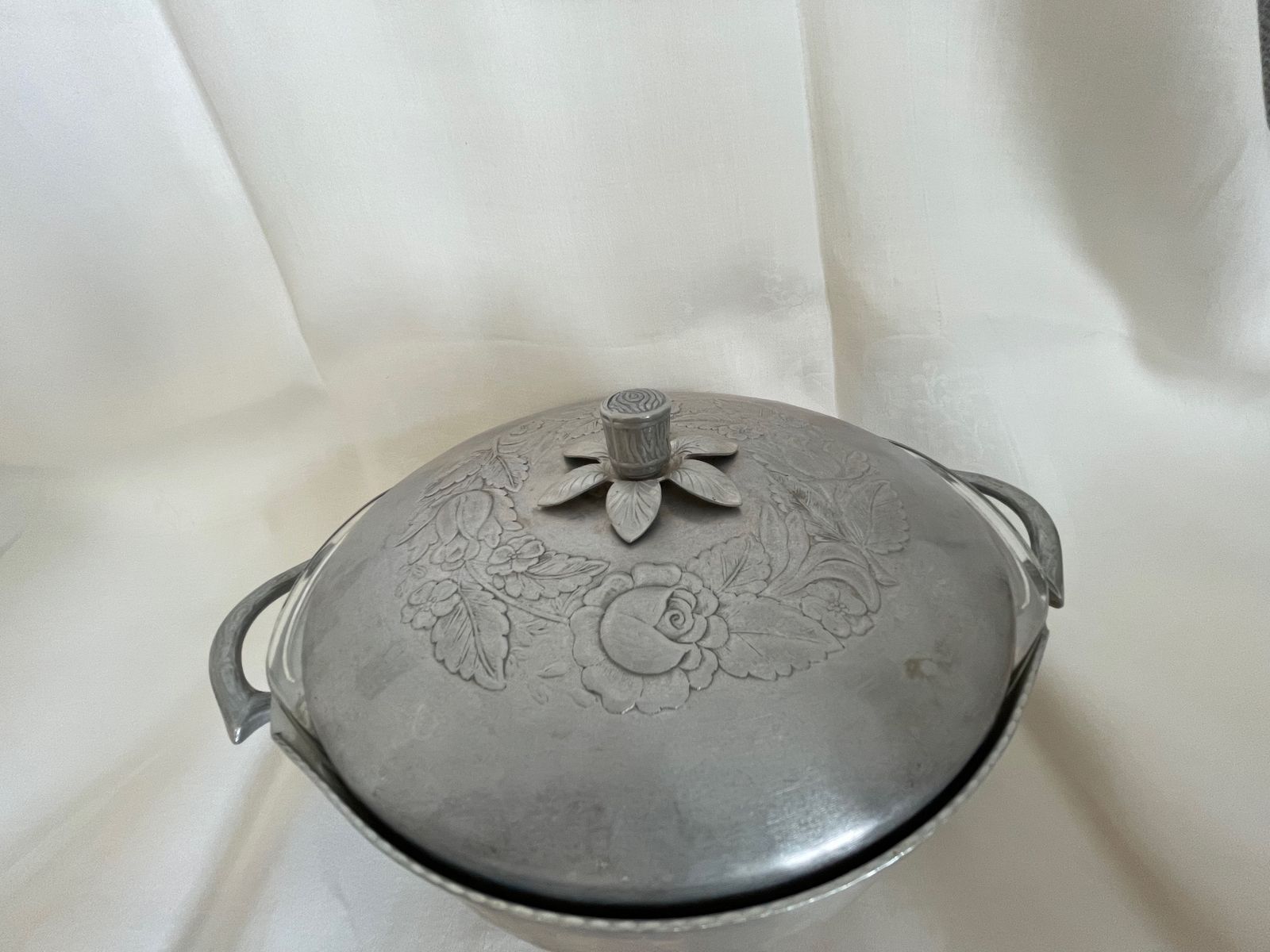 Vintage Everlast Forged Aluminum Casserole Dish with Pyrex Glass Insert - MCM Floral Lid