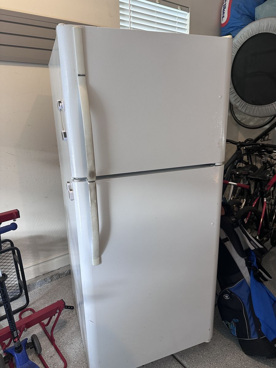 Refrigerator