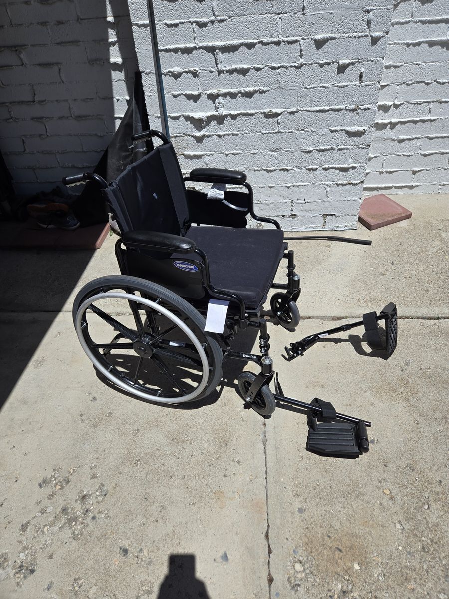 wheel chair like new