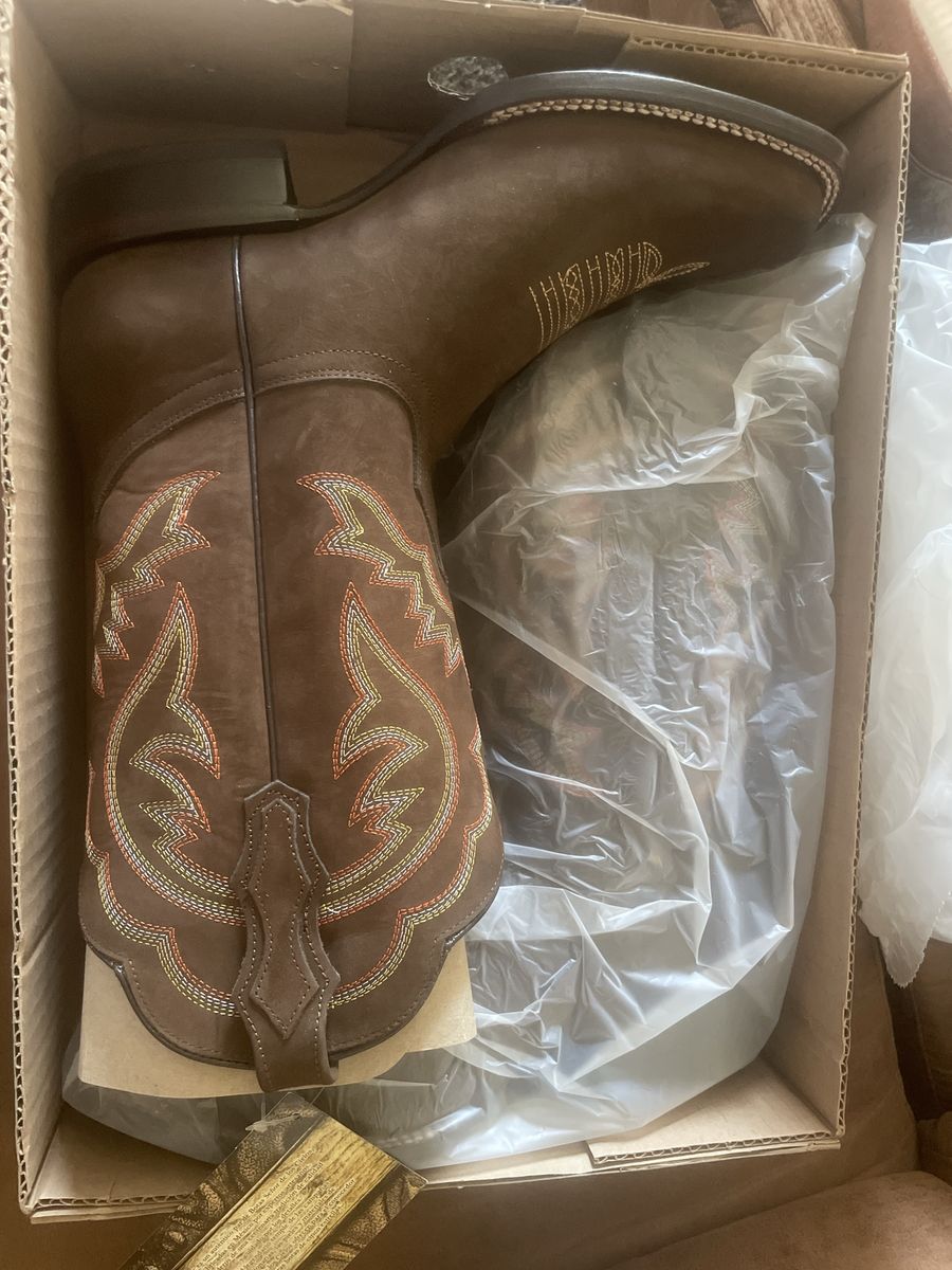 New & Unused Western Boots - Embroidered Design - Brown