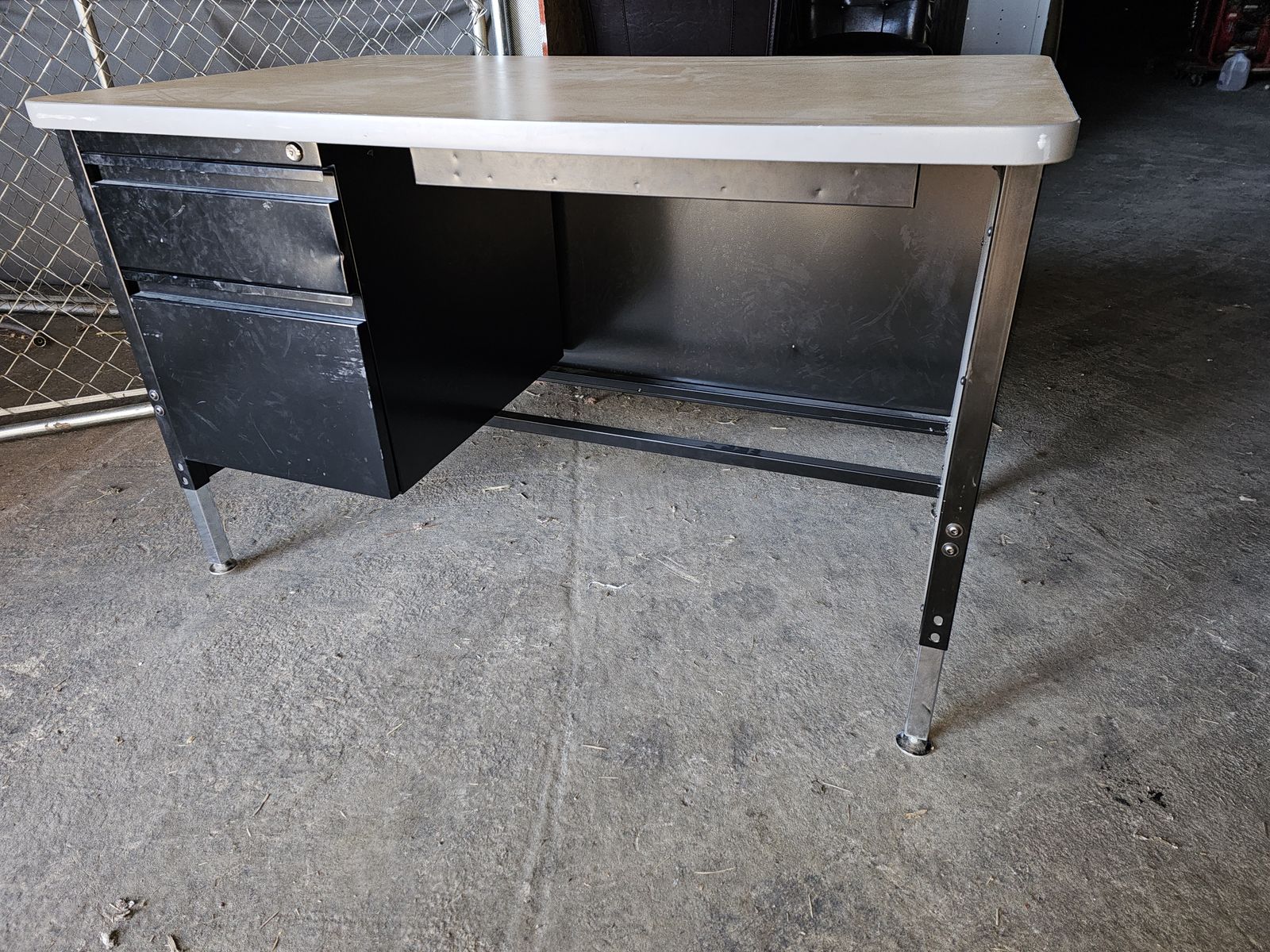 Main image 7