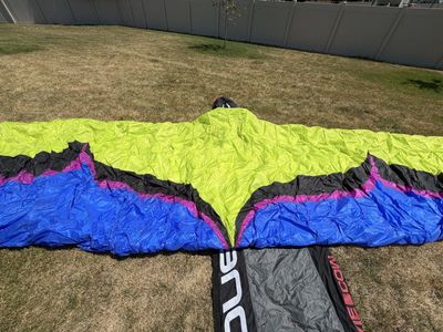 Ozone Buzz6 Paragliding Setup - MS Wing, Large Harness, Helmet, Radio -