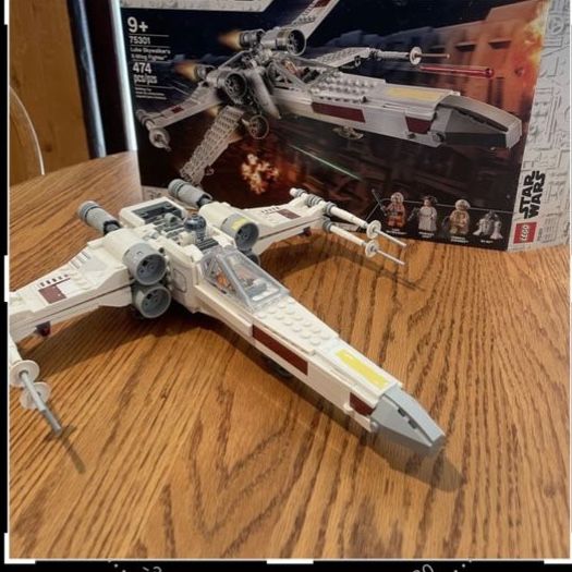 LEGO Star Wars Luke Skywalker's X-Wing Fighter 75301 Set (9+)