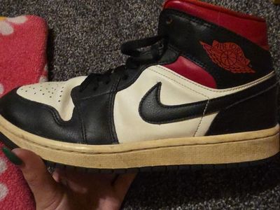 Nike Air Jordan 1 Mid Black Gym Red White Size 9