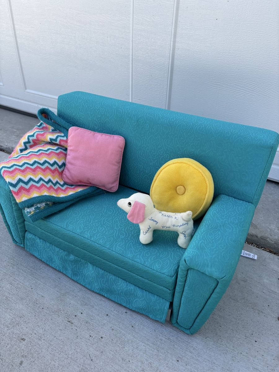 American Girl Doll Couch Sofa with Pillows and Blanket Accessories