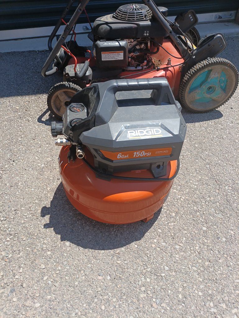 RIDGID 6 Gallon 150 PSI Portable Electric Air Compressor