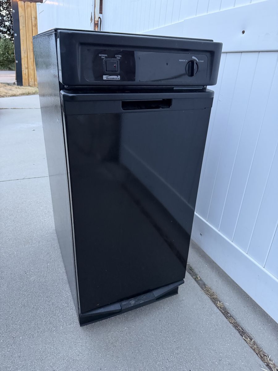 Kenmore Trash Compactor (Broken)