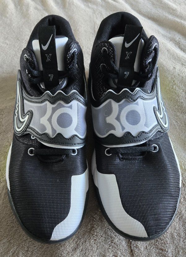 Nike KD Trey 5X basketball shoes