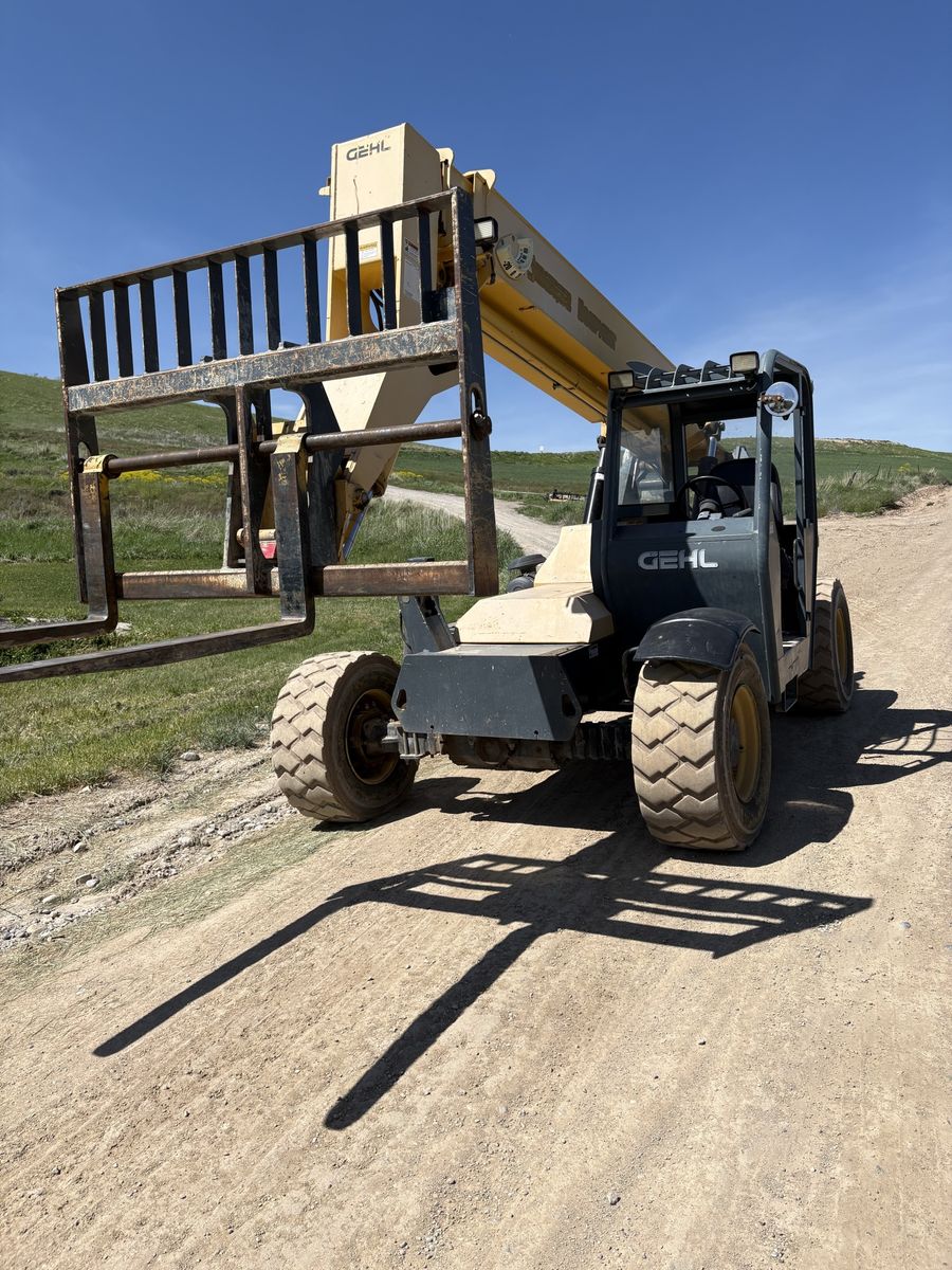 2014 gehl mini telehandler 6-34 3200 hours