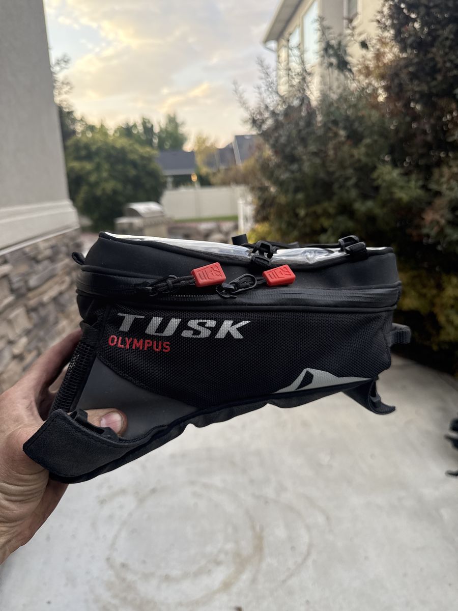 Tusk Olympus Tank Bag - Black/Red, Universal Fit, Motorcycle/ATV, Excellent Condition