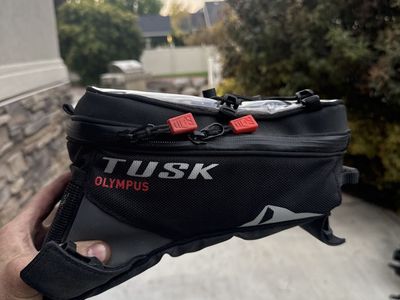 Tusk Olympus Tank Bag - Black/Red, Universal Fit, Motorcycle/ATV, Excellent Condition