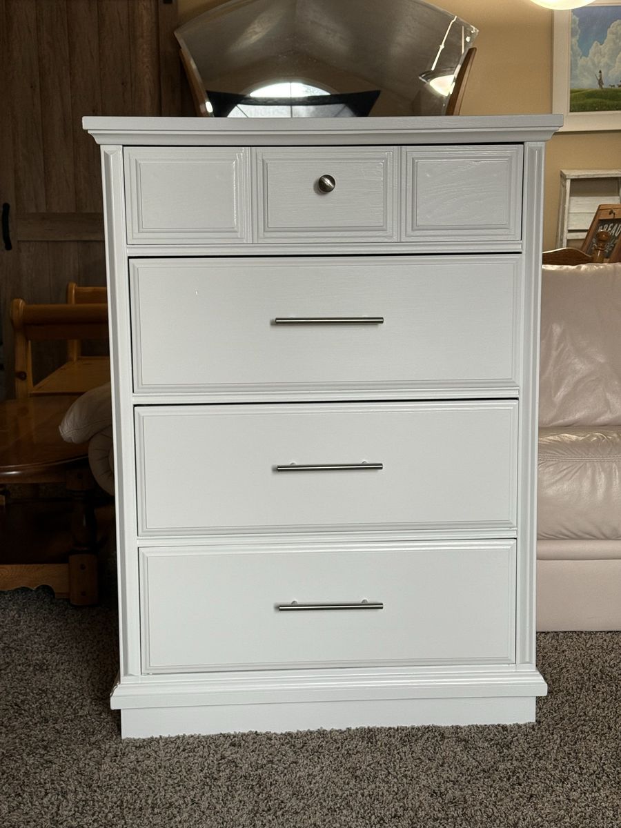 Main image 4