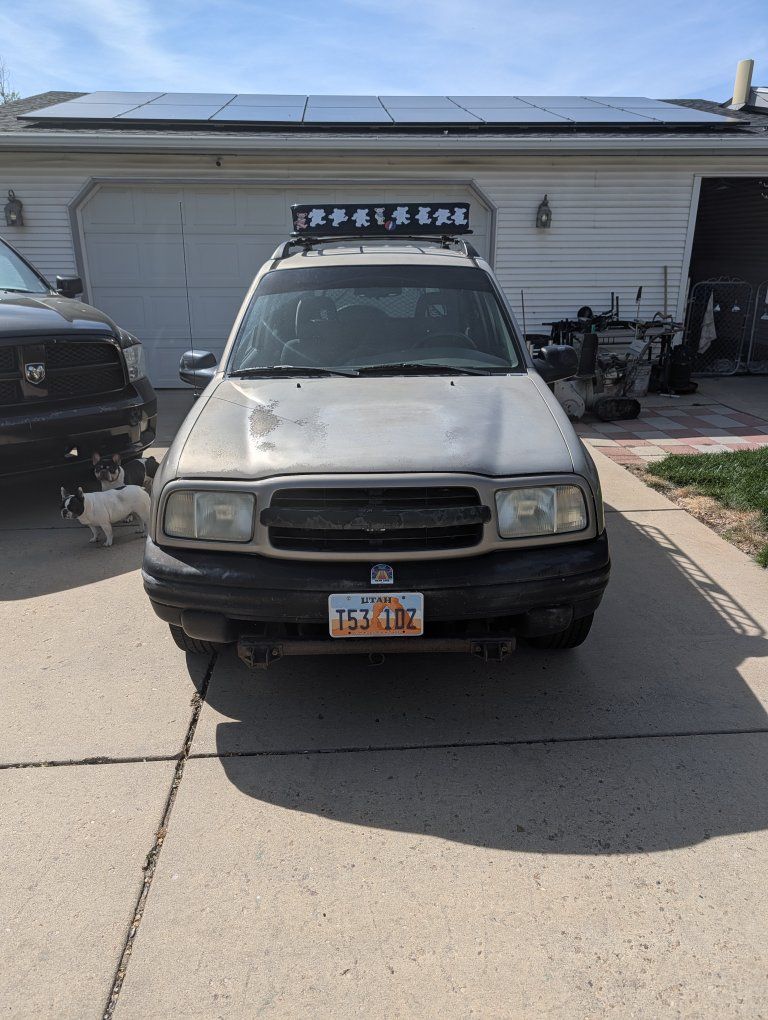 2002 CHEVROLET TRACKER Base
